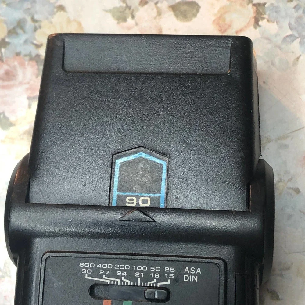 Vintage Crown 175A Automatic Bounce Flash Photography Speedlight